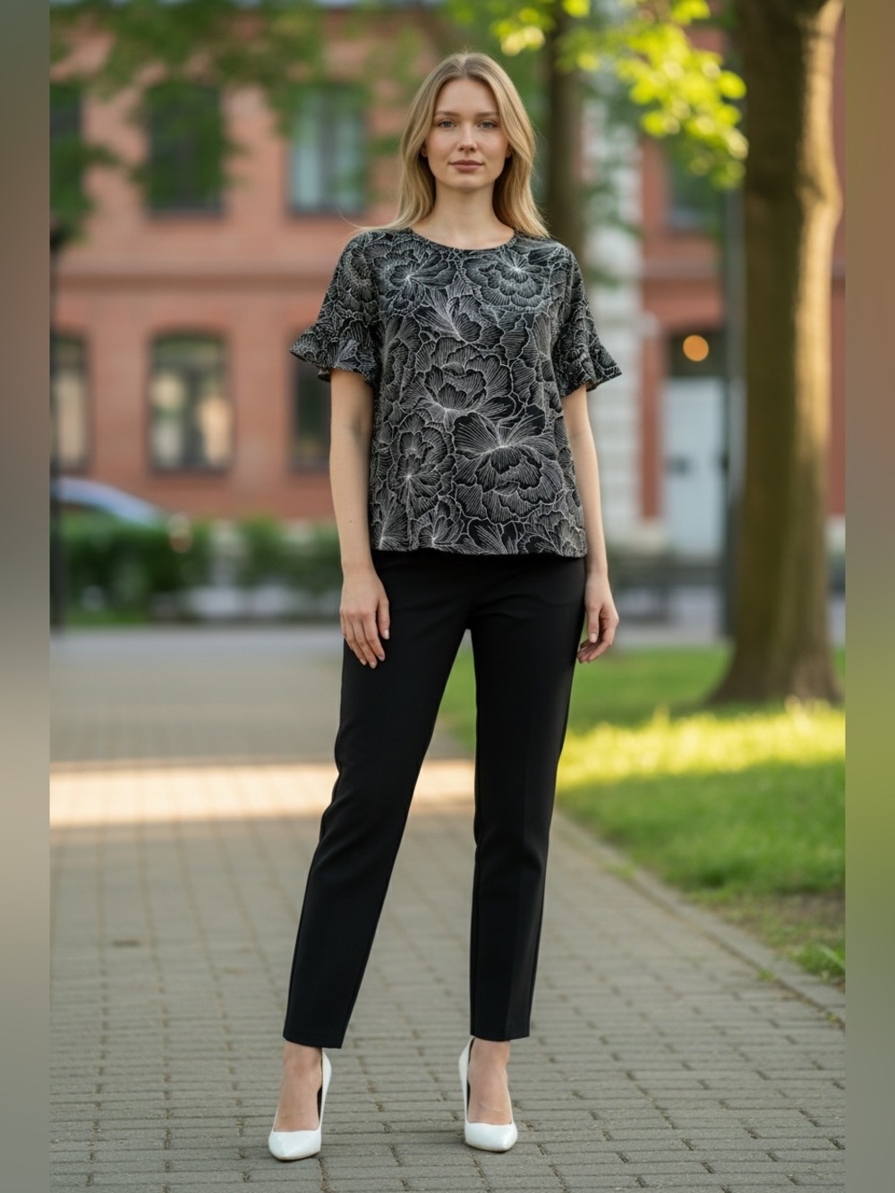 Kim & Cami, Floral Ruffle Sleeve Blouse, Medium, Black White